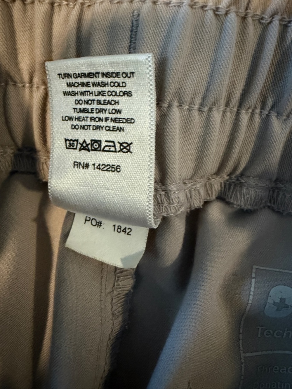 FIGS Slate scrub set Top & Jogger pants - Picture 5 of 7